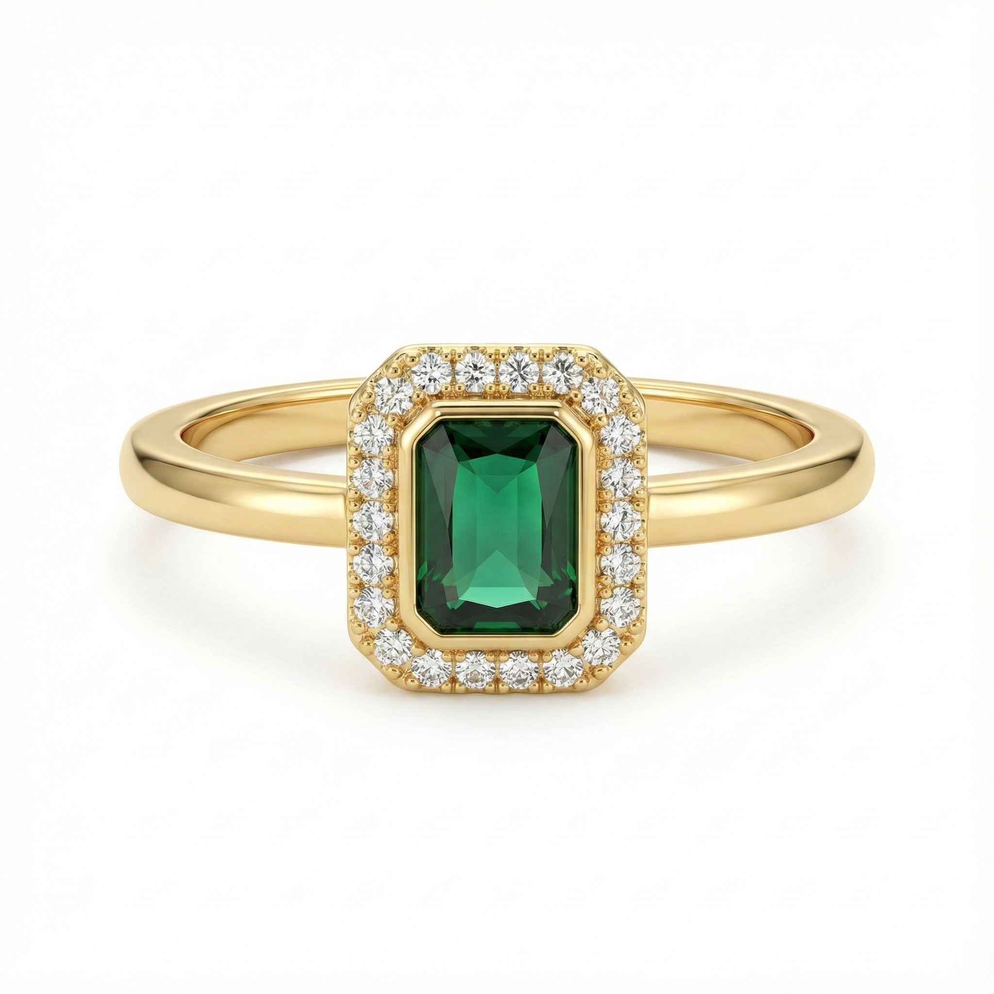Bague dorée or 18k avec pierre verte rectangulaire imitation émeraude entourée de zircons blancs, bijou style Art déco élégant et intemporel
